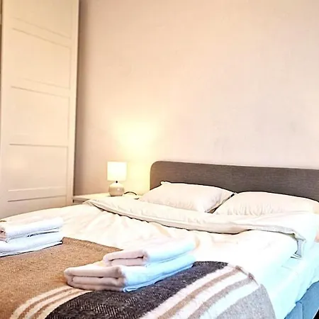 Centrum 55m2 아파트 프루츠코프